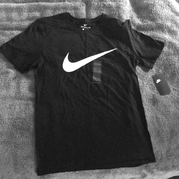 plain black nike top